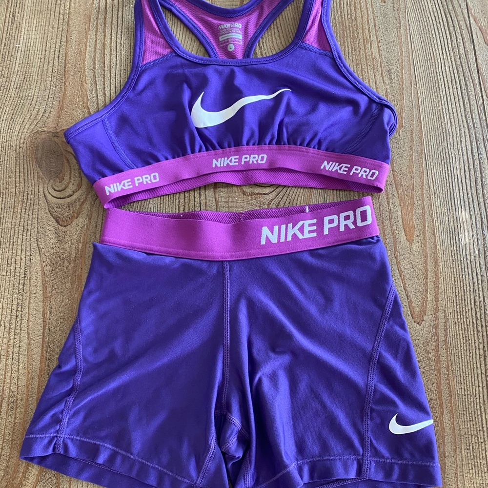 matching nike compression/spandex and sports bra